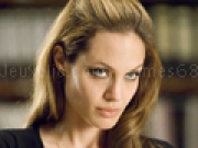 Jouer à Angelina Jolie Peppy Puzzle