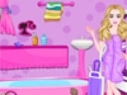 Jouer à Barbie Messy Bathroom Cleaning