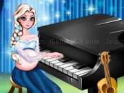 Jouer à Pregnant Elsa Piano Performance