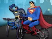 Jouer à Batman VS Superman BMX Race