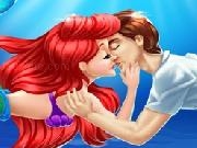 Jouer à Ariel Kissing Underwater